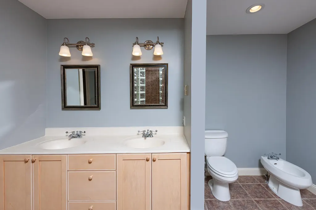40 Boban Street York ME 03909