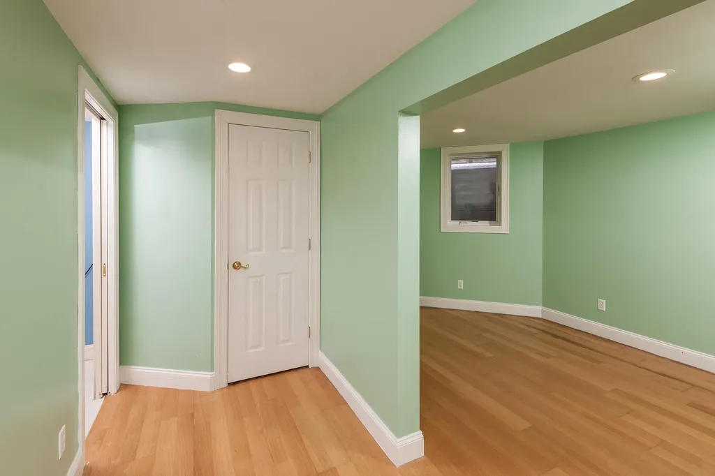 40 Boban Street York ME 03909