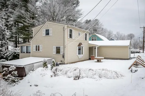 64 1/2 Glenwood Avenue Dover NH 03820