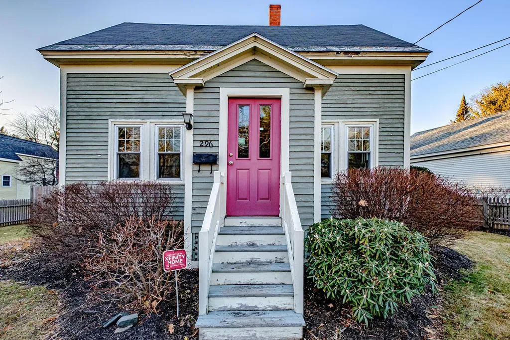 296 Maine Street Brunswick ME 04011