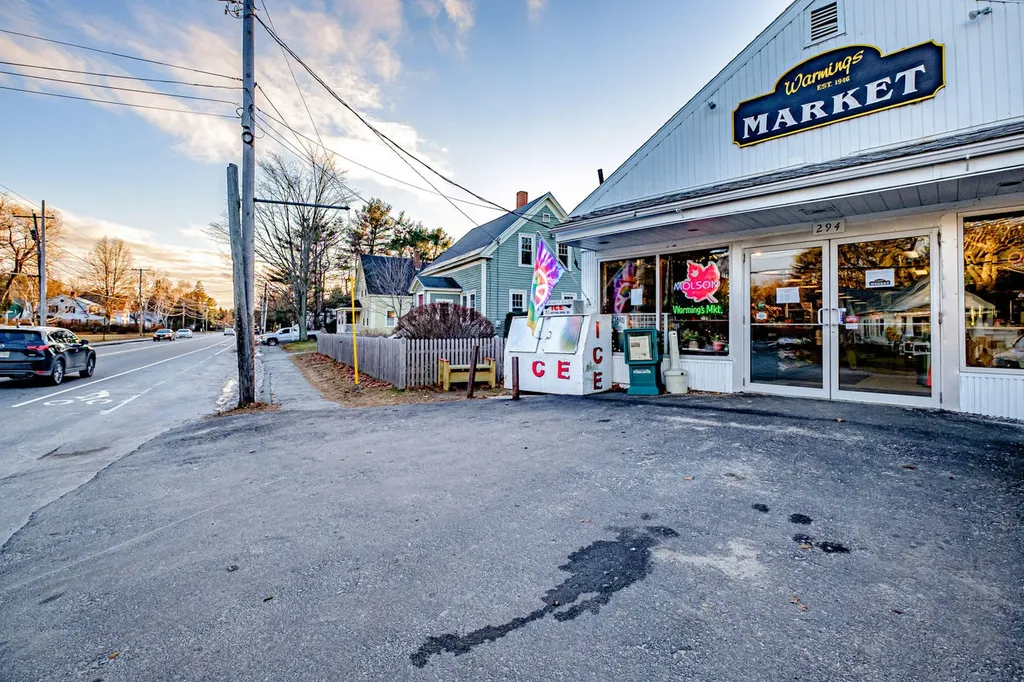 296 Maine Street Brunswick ME 04011