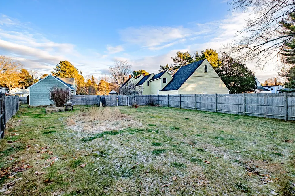 296 Maine Street Brunswick ME 04011