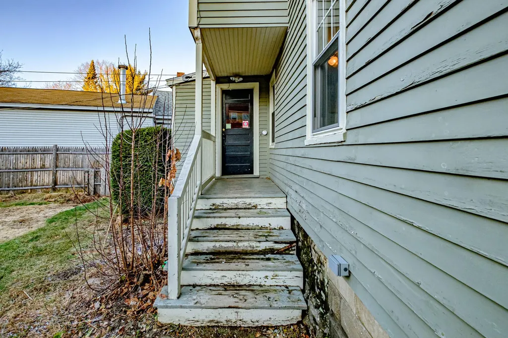 296 Maine Street Brunswick ME 04011
