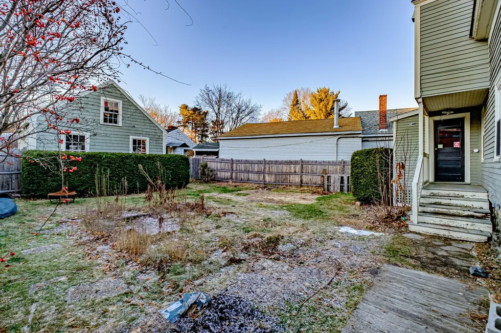 296 Maine Street Brunswick ME 04011