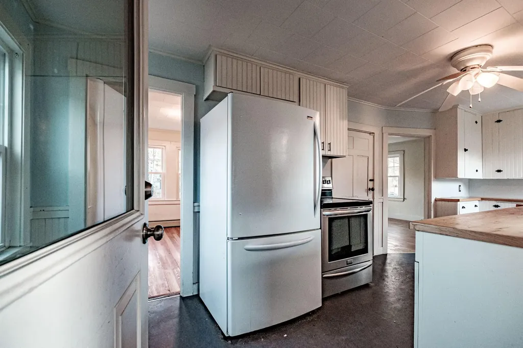 296 Maine Street Brunswick ME 04011