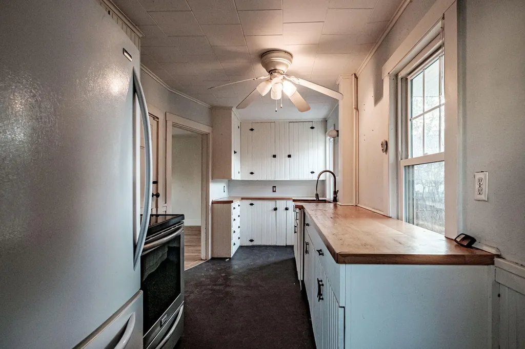 296 Maine Street Brunswick ME 04011