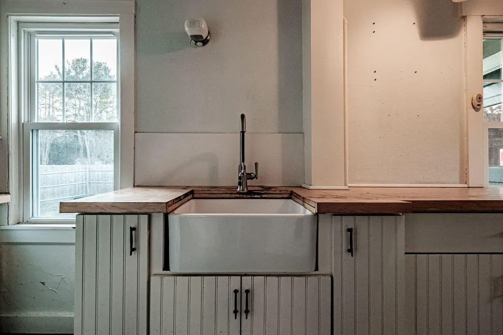 296 Maine Street Brunswick ME 04011