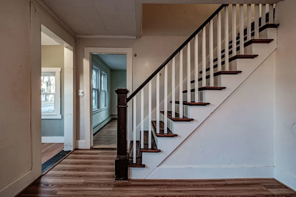 296 Maine Street Brunswick ME 04011