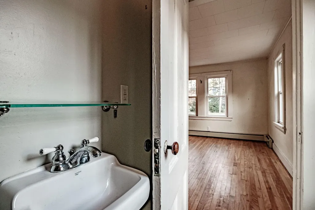 296 Maine Street Brunswick ME 04011