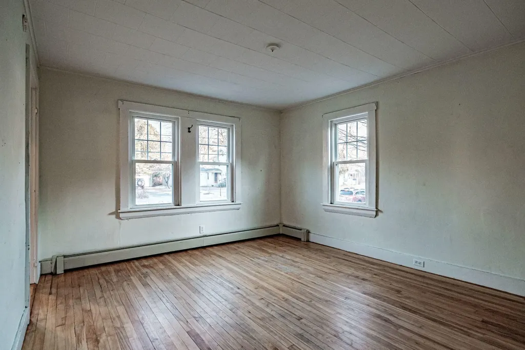 296 Maine Street Brunswick ME 04011