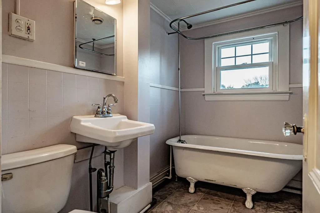 296 Maine Street Brunswick ME 04011