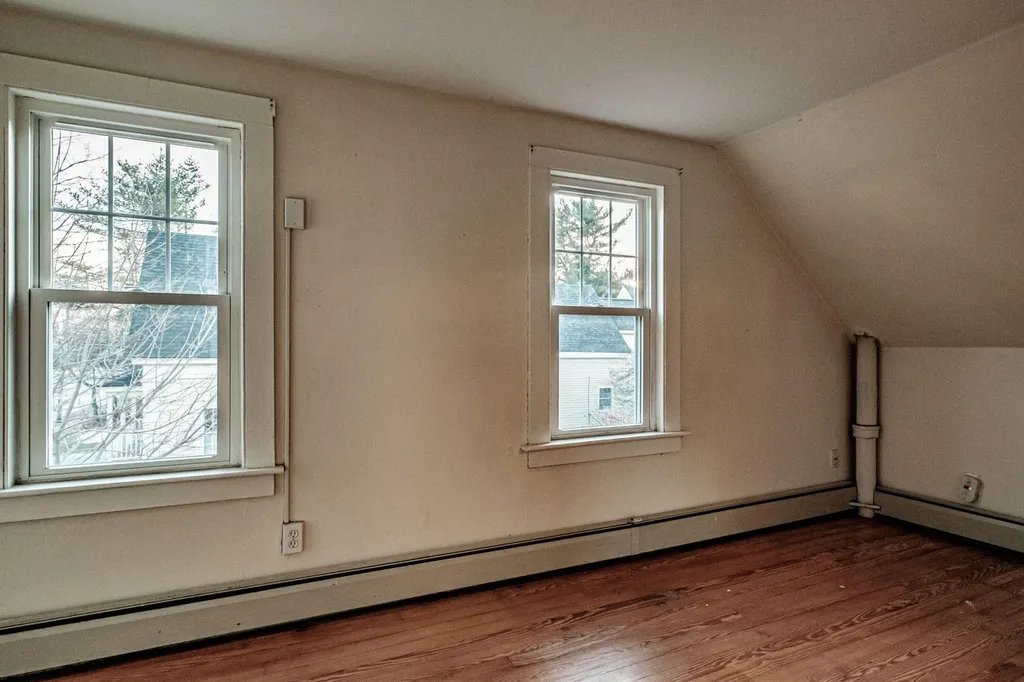 296 Maine Street Brunswick ME 04011