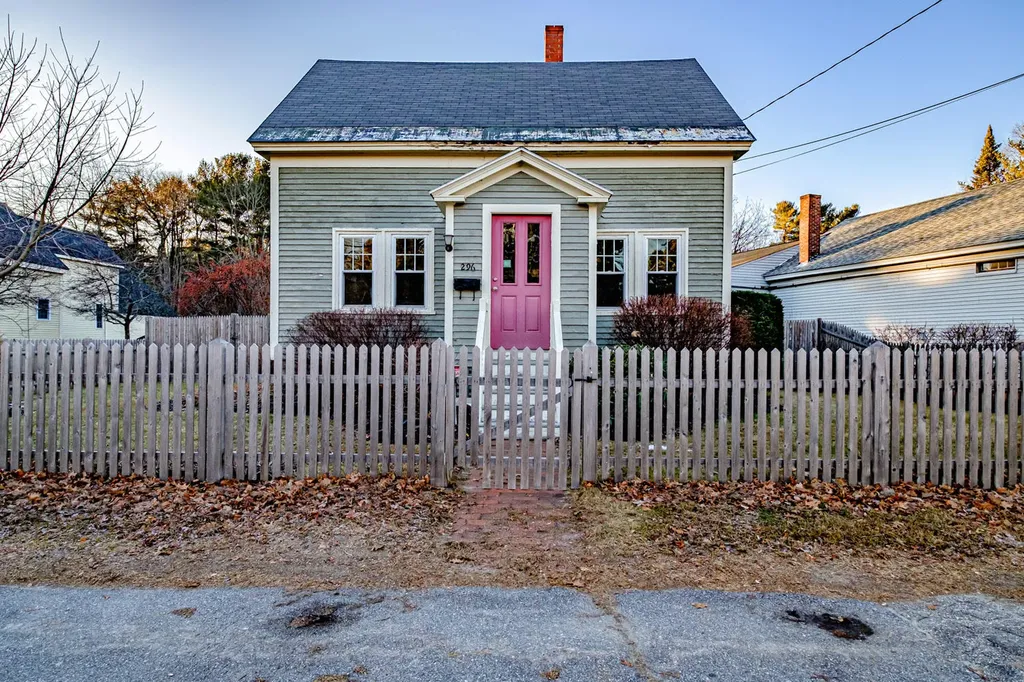 296 Maine Street Brunswick ME 04011
