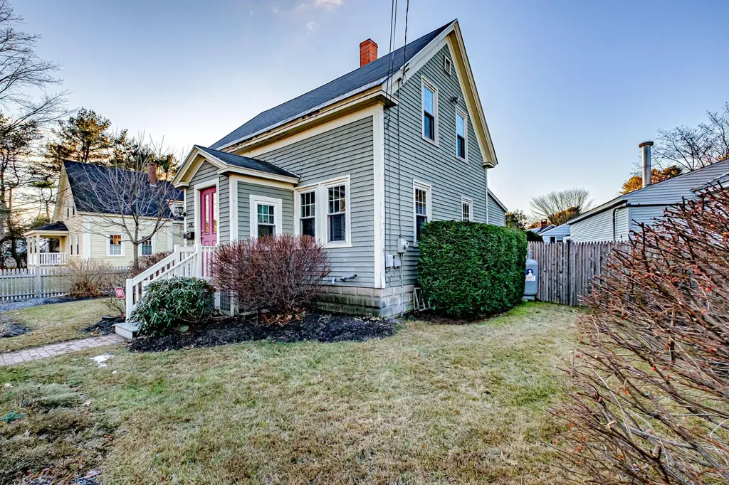 296 Maine Street Brunswick ME 04011