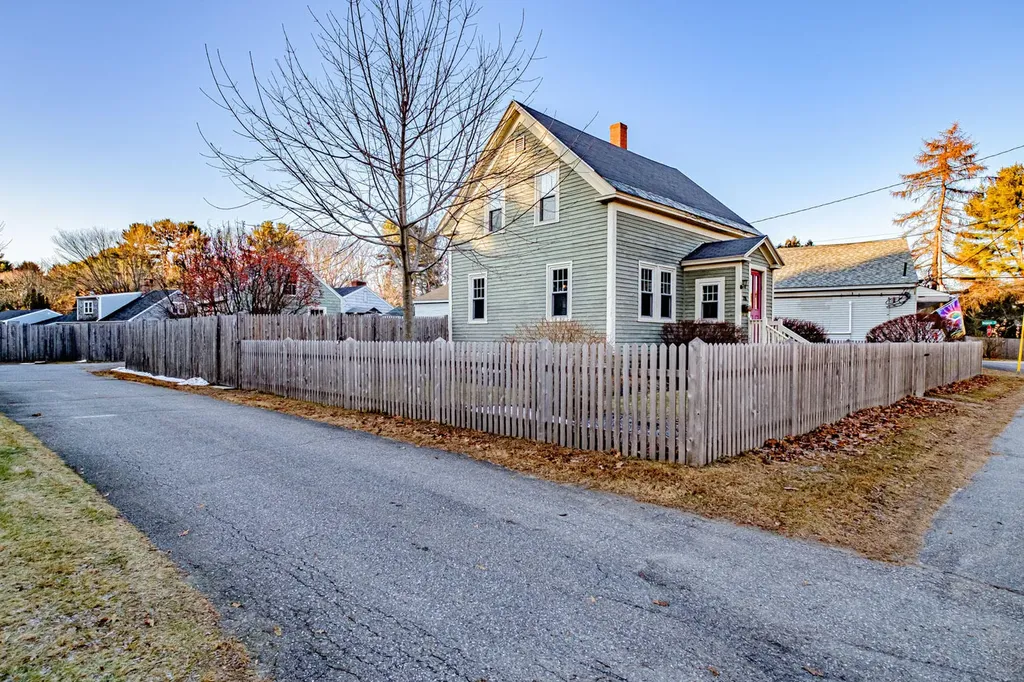 296 Maine Street Brunswick ME 04011