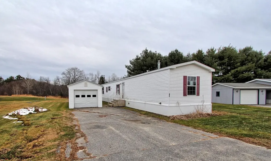 42 Amy Street Poland ME 04274