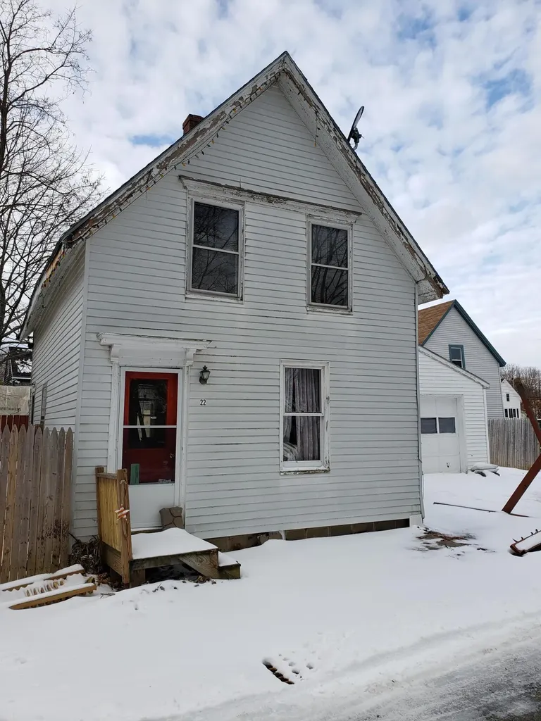 22 Edwards Street Rockland ME 04841