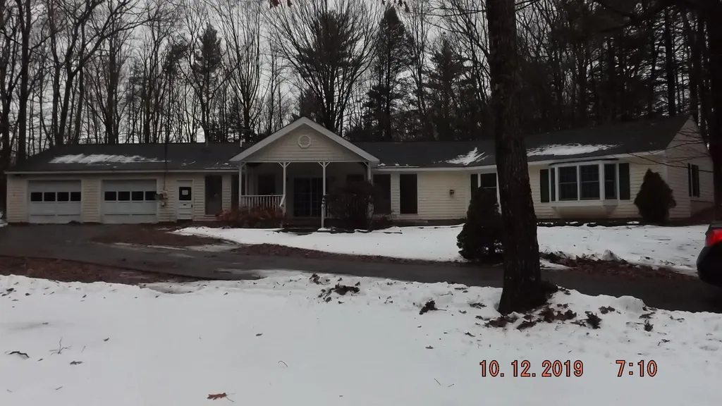 20 Hilltop Drive Arundel ME 04046