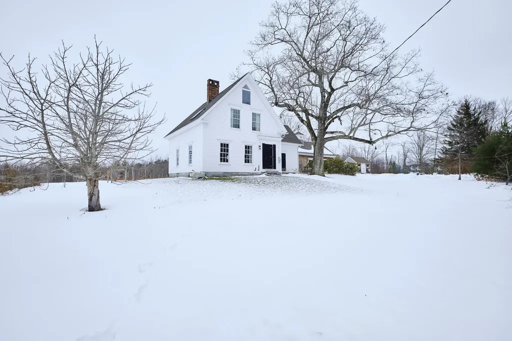 563 W Washington Road Washington ME 04574