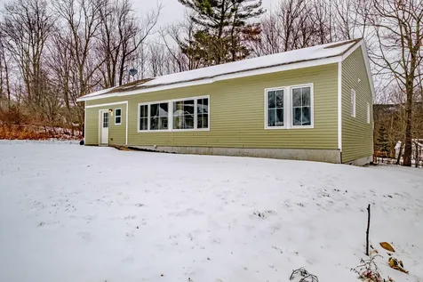 5 Glenfield Circle Camden ME 04843