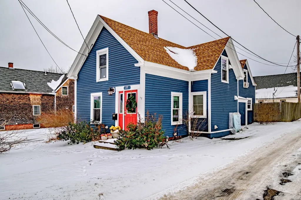 56 Grace Street Rockland ME 04841