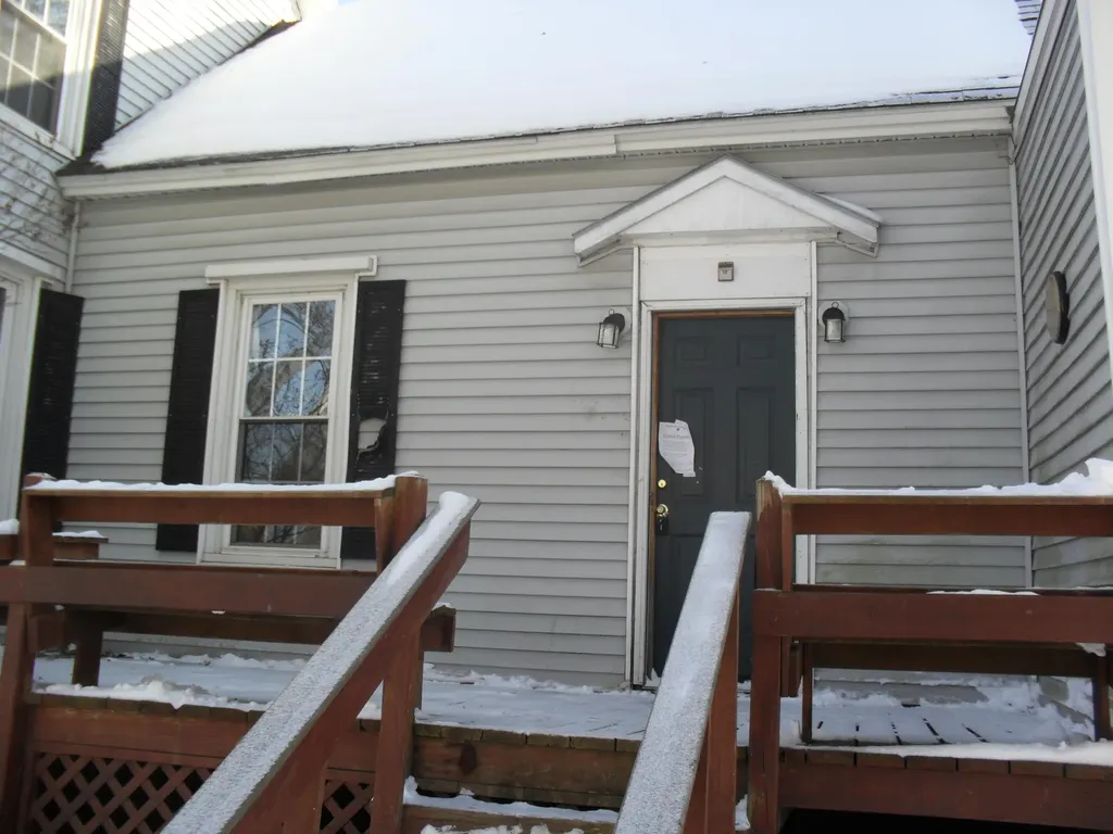 12 Murray Street Augusta ME 04330