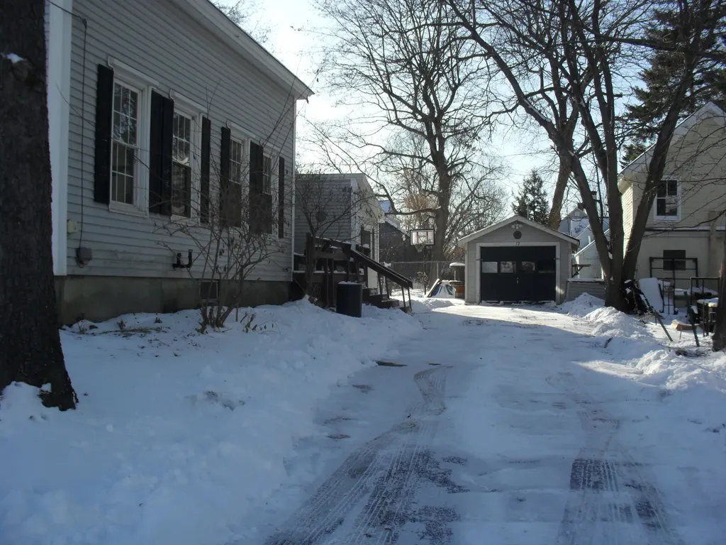 12 Murray Street Augusta ME 04330