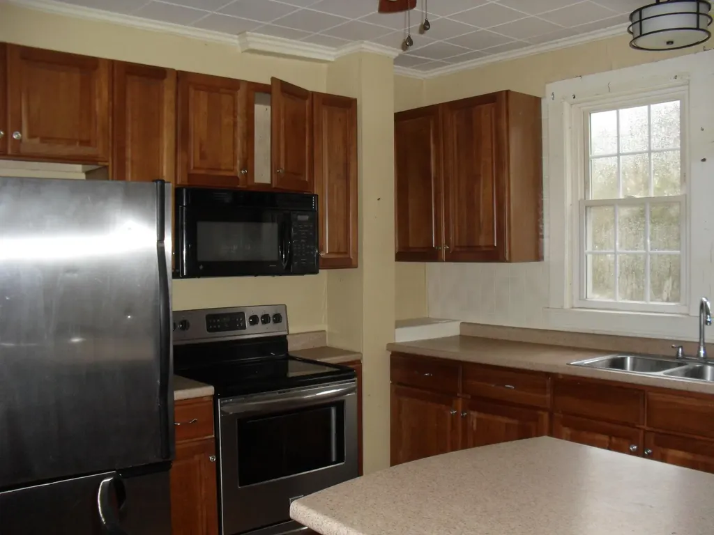 12 Murray Street Augusta ME 04330
