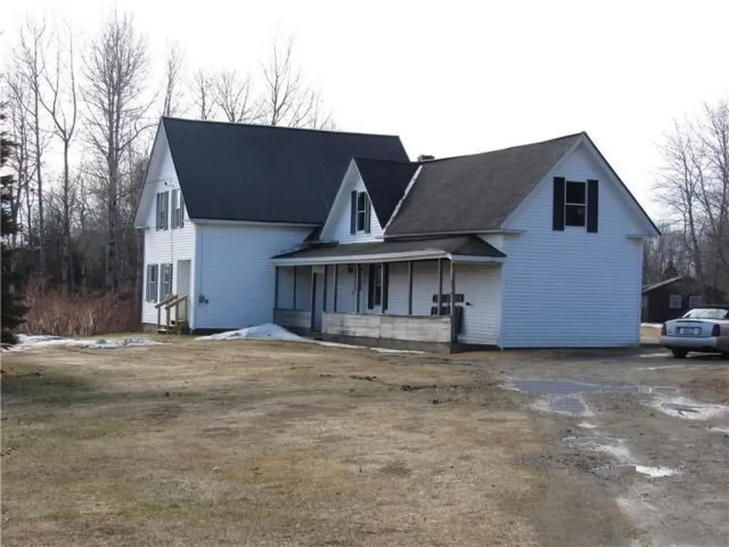 294 Pleasant Street Hartland ME 04943
