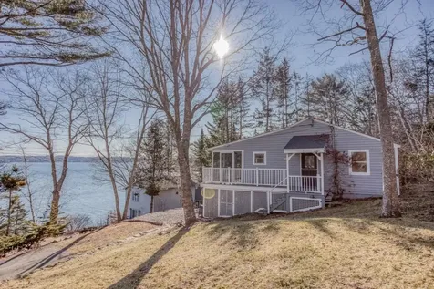44 Lincoln Street Boothbay ME 04544