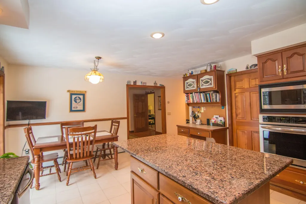 20 Whitney Court Brewer ME 04412