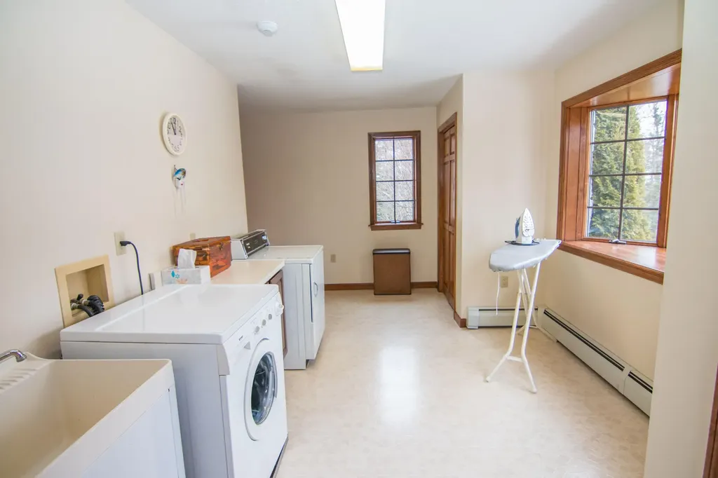 20 Whitney Court Brewer ME 04412