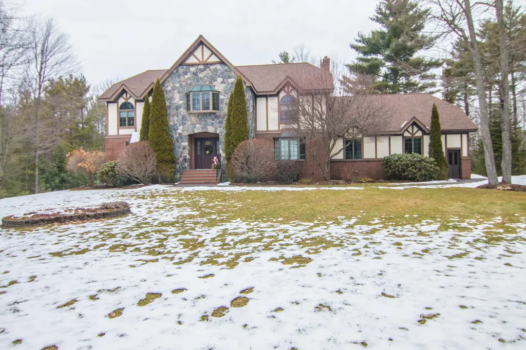 20 Whitney Court Brewer ME 04412