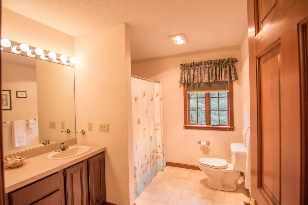 20 Whitney Court Brewer ME 04412