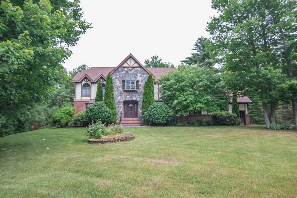 20 Whitney Court Brewer ME 04412