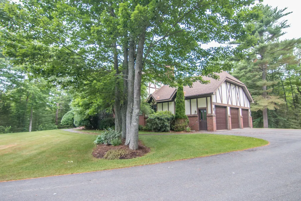 20 Whitney Court Brewer ME 04412