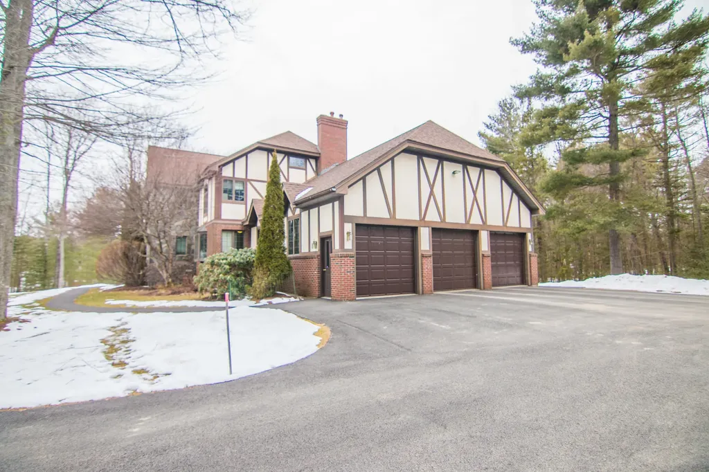20 Whitney Court Brewer ME 04412