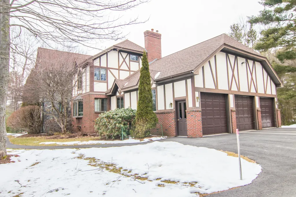 20 Whitney Court Brewer ME 04412
