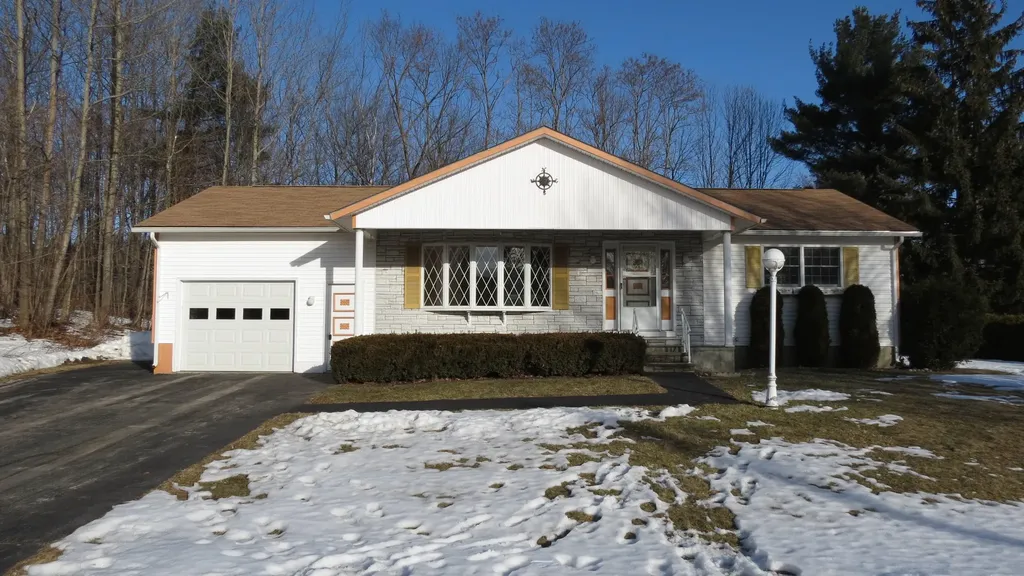 45 Sterling Drive Westbrook ME 04092