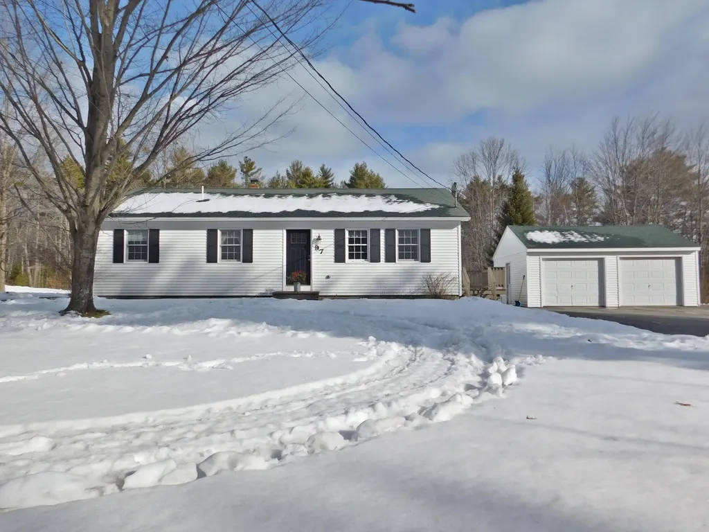 97 Yarmouth Road Gray ME 04039