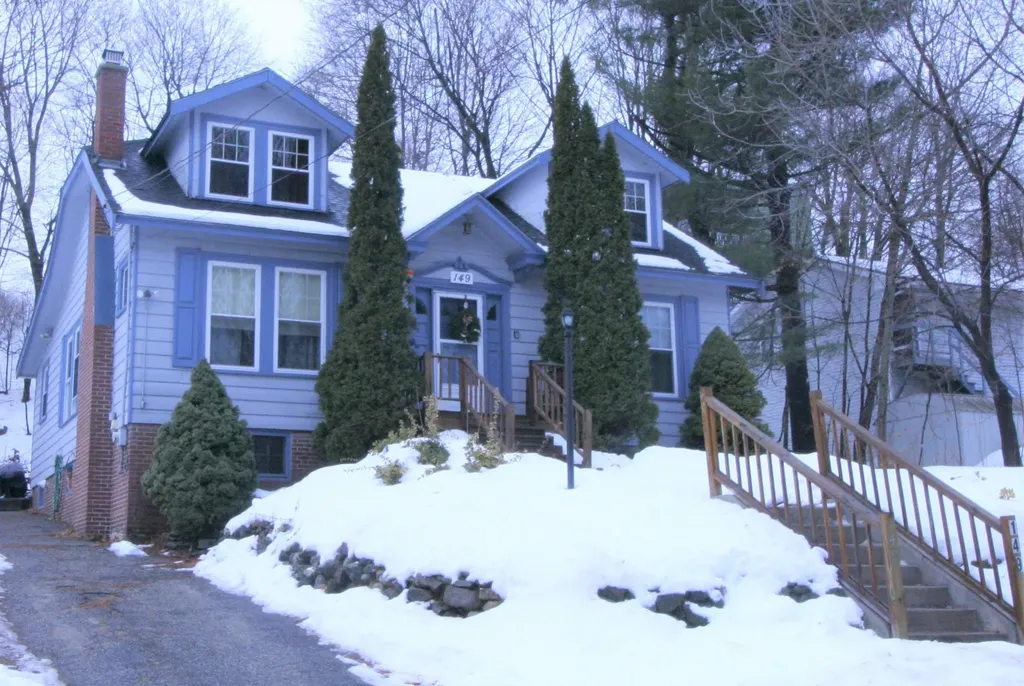 149 Second Street Auburn ME 04210