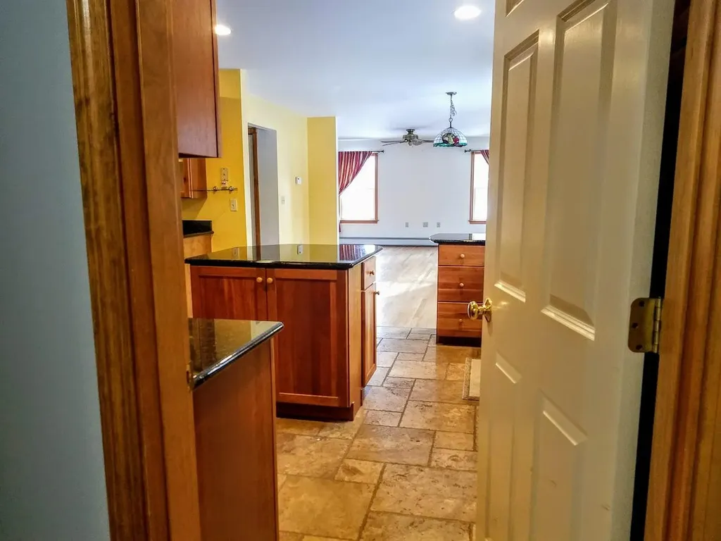 28 Camden Court Brewer ME 04412