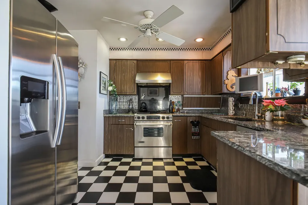 28 Merriconeag Lane Harpswell ME 04079