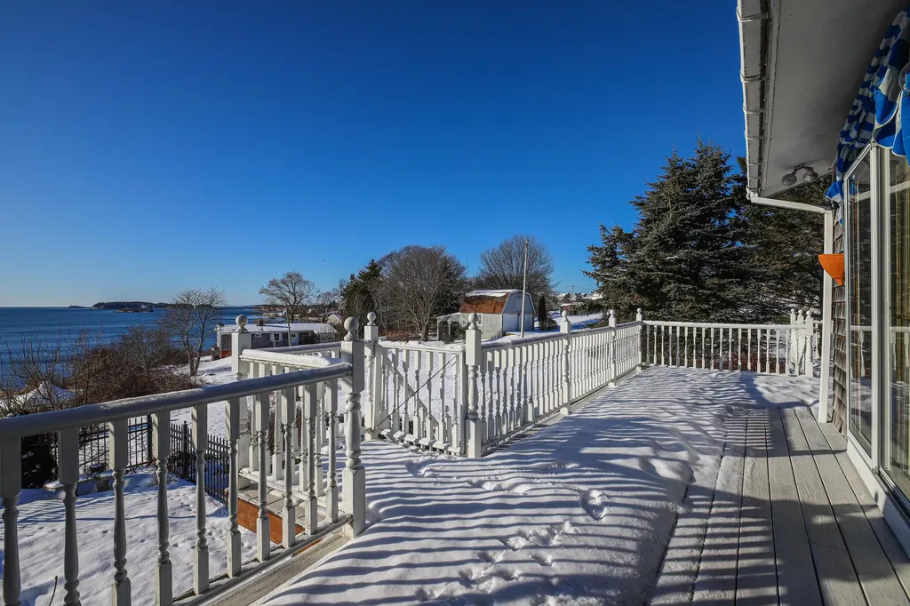 28 Merriconeag Lane Harpswell ME 04079