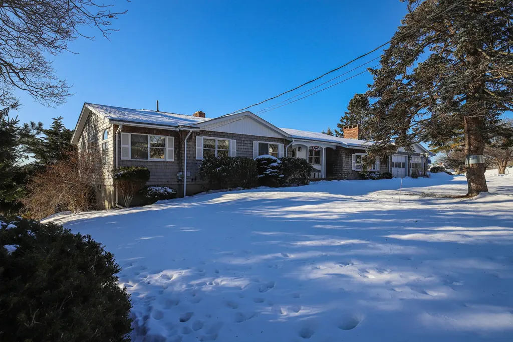 28 Merriconeag Lane Harpswell ME 04079