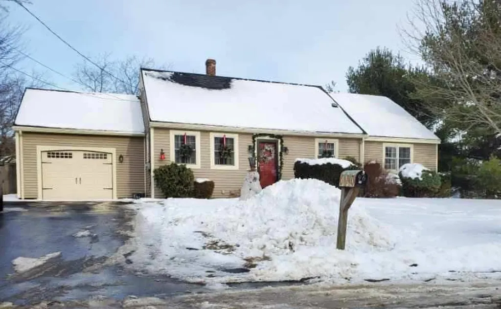 96 Laurel Circle Bangor ME 04401