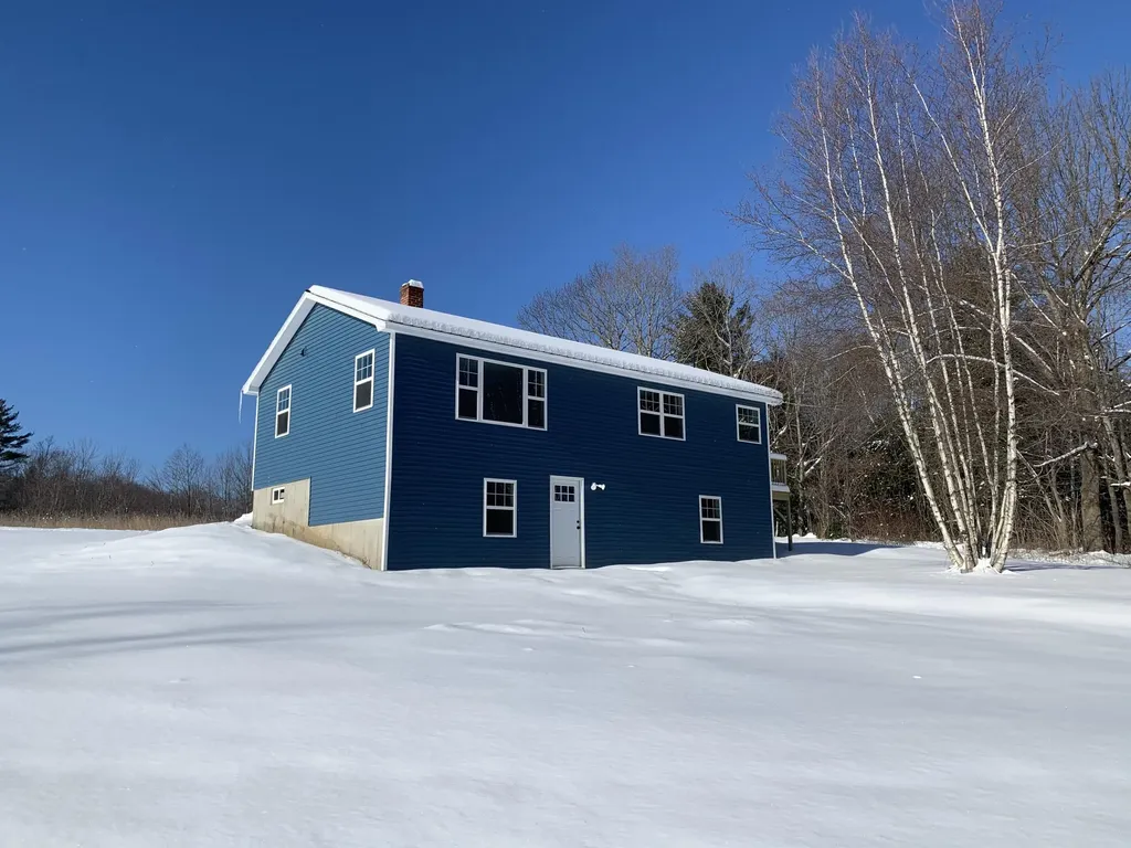 24 Northwest Road Oakland ME 04963