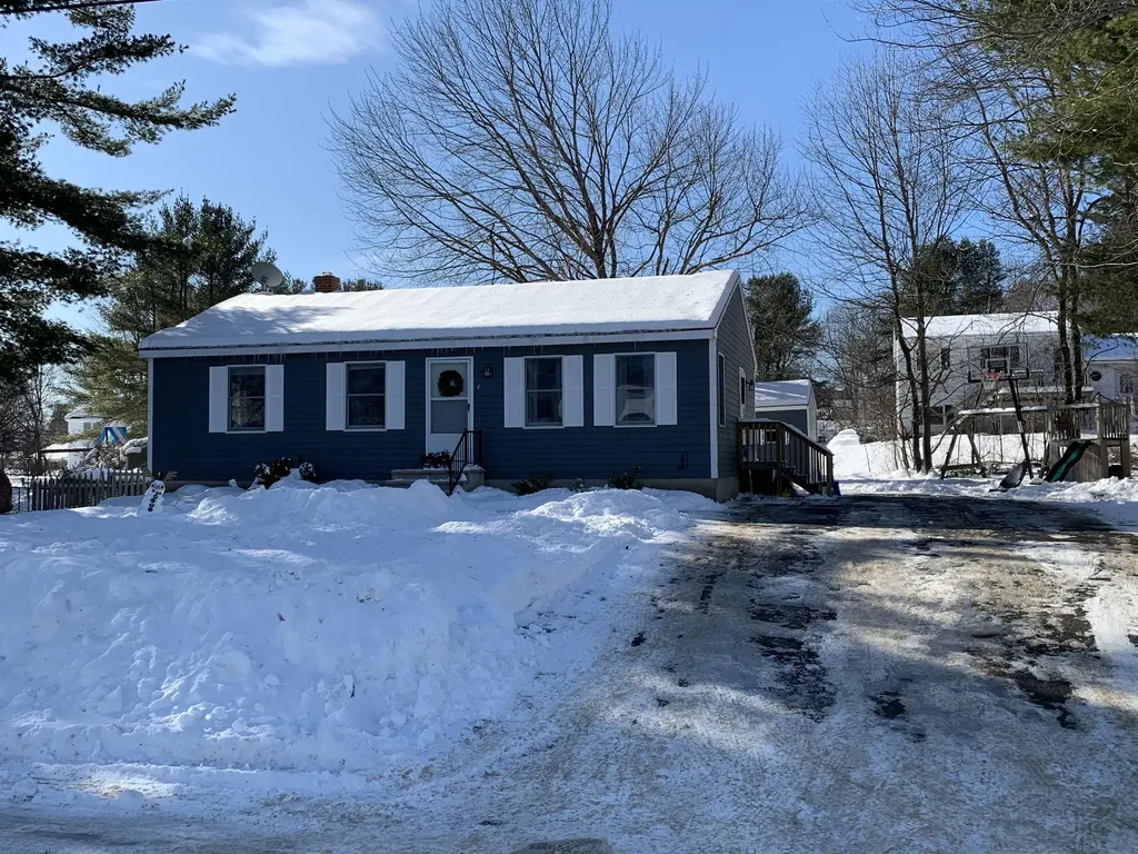4 Primrose Lane Gorham ME 04038