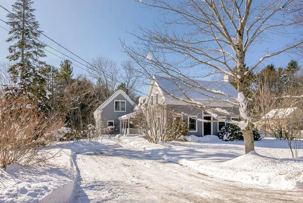 30 Pine Street Freeport ME 04032