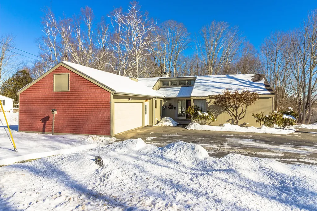 26 Curtis Avenue Camden ME 04843